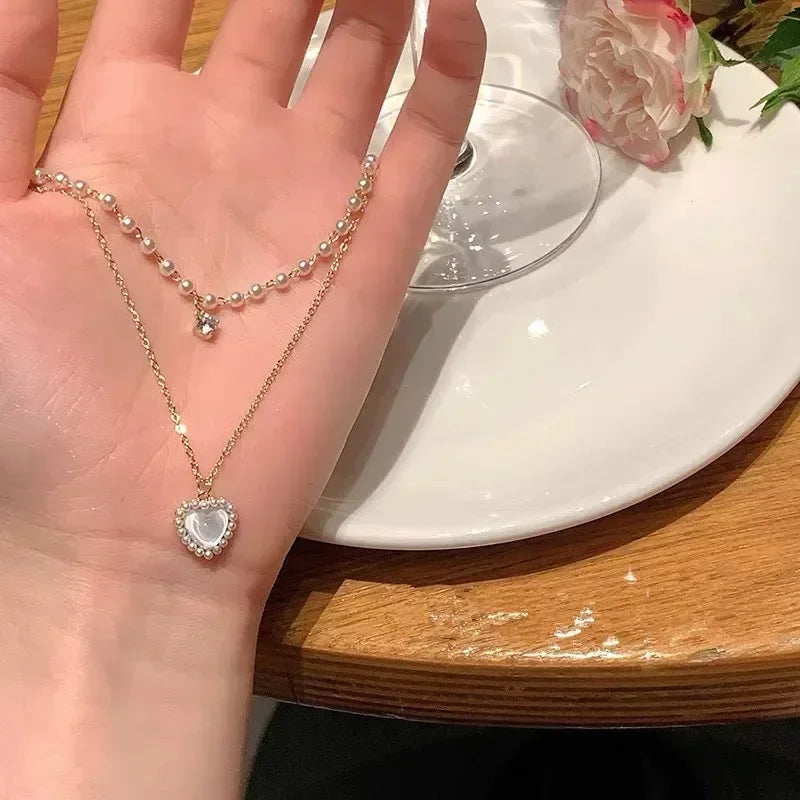 Gümüş Renk Kalp Kolye | Kadın Zarif Kalpli Kolye | Günlük ve Parti Kombinleri İçin Şık Takı | Love Heart Charm Necklace