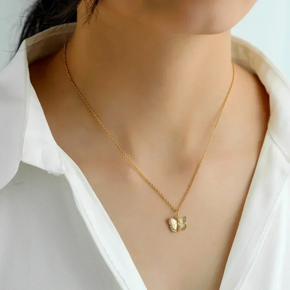 Gümüş Renk Kalp Kolye | Kadın Zarif Kalpli Kolye | Günlük ve Parti Kombinleri İçin Şık Takı | Love Heart Charm Necklace