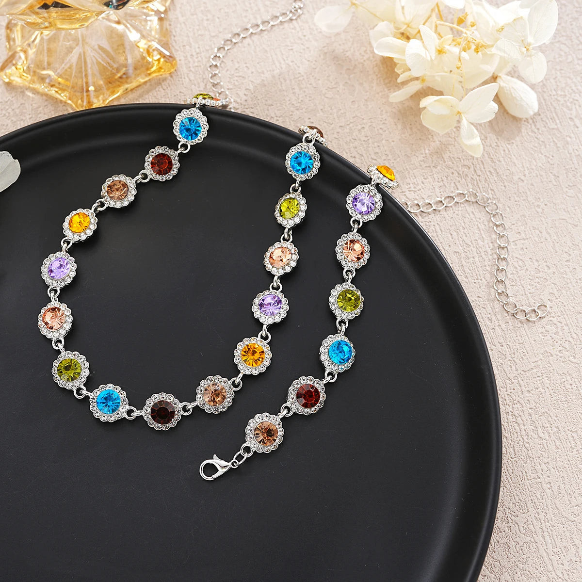 Kore Tarzı Renkli Kristal Choker Kolye & Bileklik Seti | Parlak Taşlı Kadın Moda Takı | Günlük ve Parti Şıklığı İçin